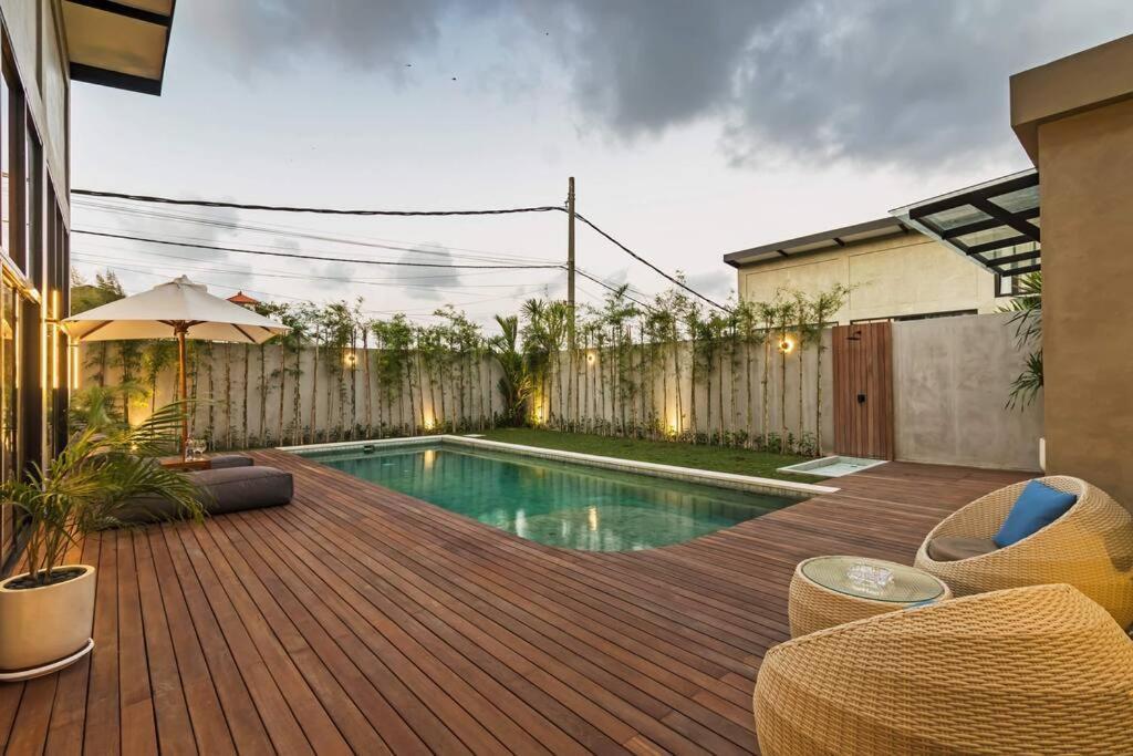 Manresa Villa Bali 4 Canggu Extérieur photo