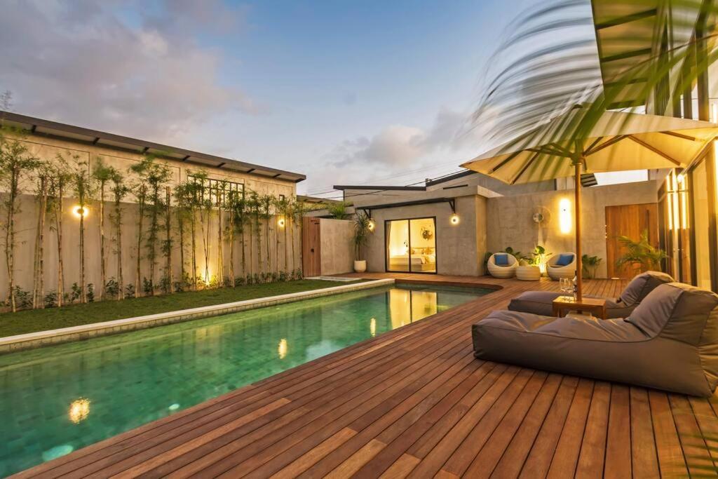 Manresa Villa Bali 4 Canggu Extérieur photo
